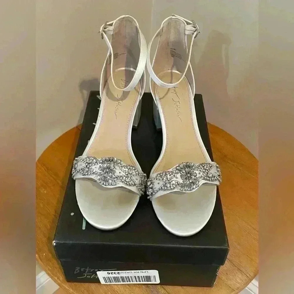 New in Box! Betsey Johnson Women's Mel Block Heel Evening Sandals Size 9 - Picture 2 of 6